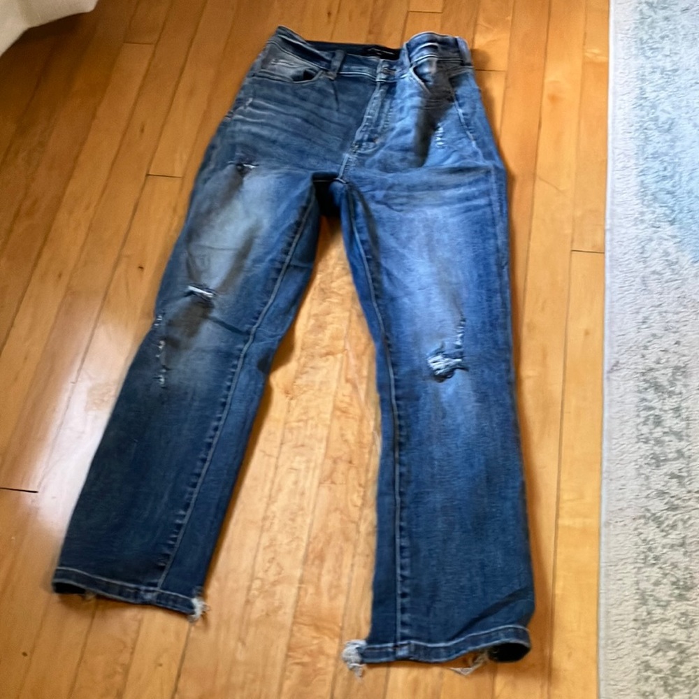 Risen straight leg jeans.  Sold out on Socialthreds!